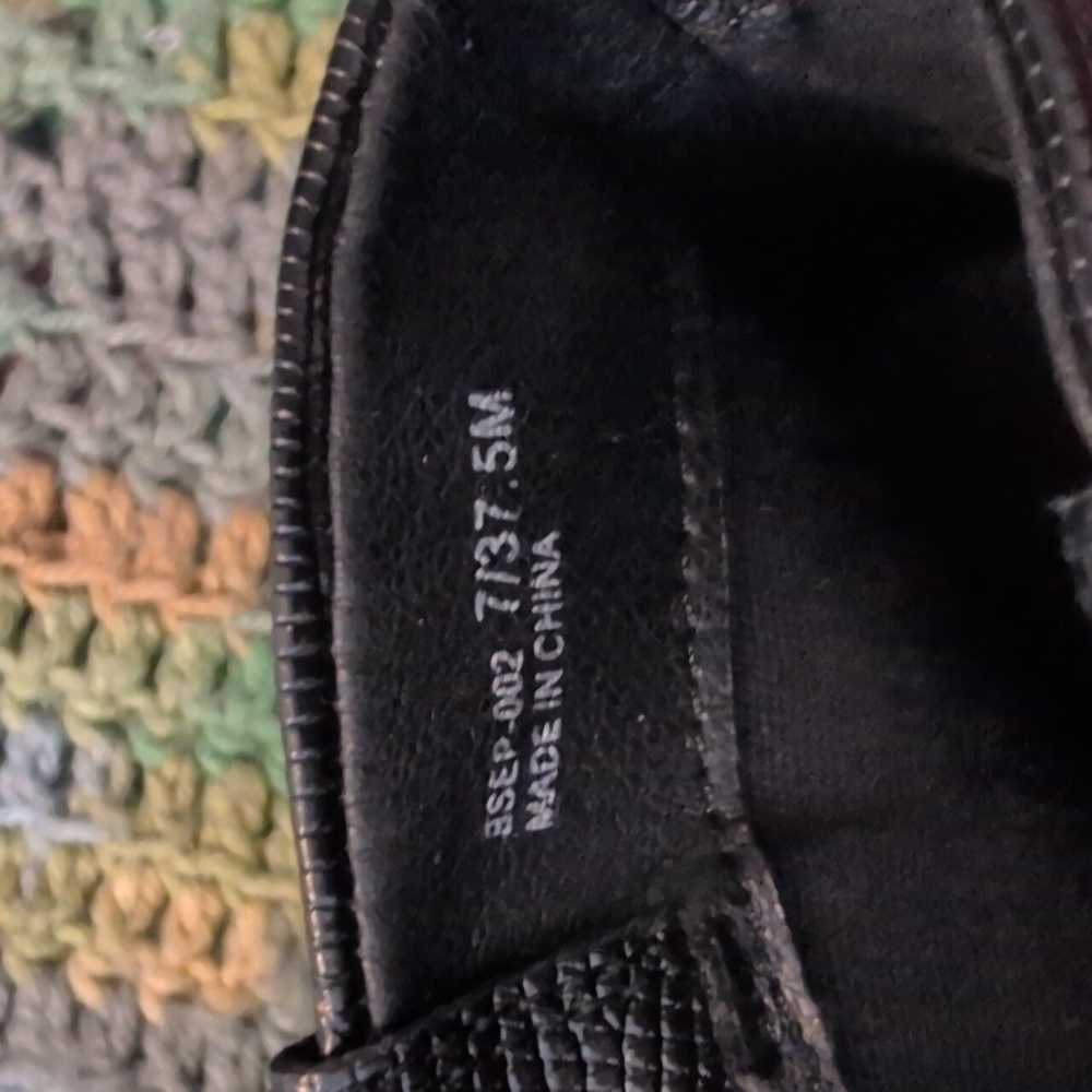 Chinese Laundry Black Textured Leather Heeled Ankle Boots - Picture 7 of 11